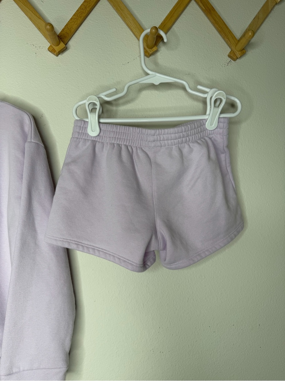 Adidas Lilac Two-Piece Sweatshirt & Shorts Set Girls Size 6 Active Outfit - Picture 8 of 10